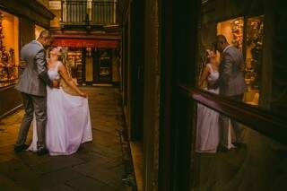 O casamento rendeu também ensaio em Veneza. (Foto: Allan Kaiser)