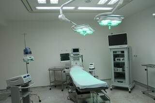 Equipamentos da sala do centro cirúrgico. (Foto: Saul Schramm)