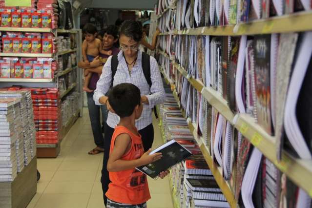 Mensalidade escolar pesa no bolso e infla&ccedil;&atilde;o fecha janeiro em 1,47%