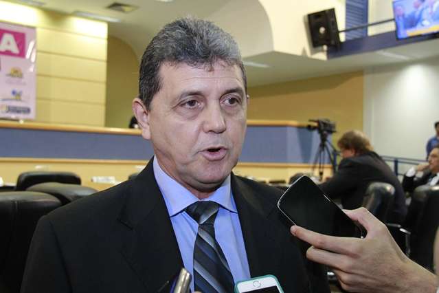 Presidente da C&acirc;mara diz que tomar&aacute; provid&ecirc;ncias para manter verba indenizat&oacute;ria