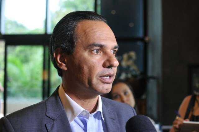 Di&aacute;logo d&aacute; tom de discurso em reuni&atilde;o entre Reinaldo, Marquinhos e vereadores