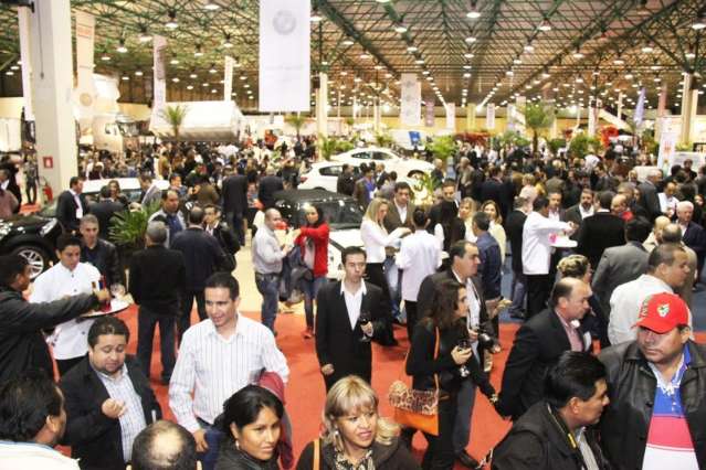 Em tr&ecirc;s dias, feira de transporte movimenta mais de R$ 31,8 milh&otilde;es