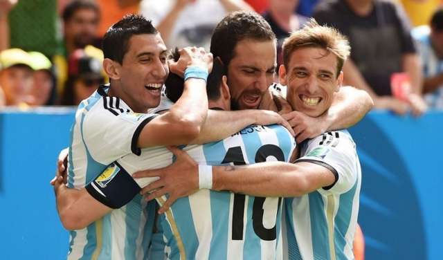 Argentina bate a B&eacute;lgica e, ap&oacute;s 24 anos, volta &agrave; semifinal da Copa