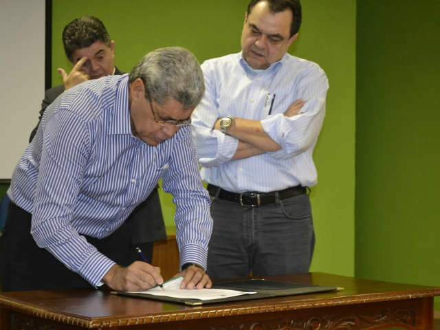  Para acomodar aliados, chapa de Giroto ser&aacute; dividida em quatro blocos