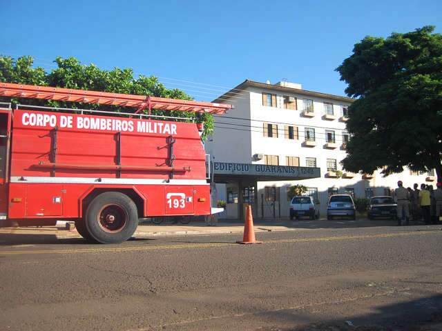  Curto-circuito provoca princ&iacute;pio de inc&ecirc;ndio em apartamento na Capital 