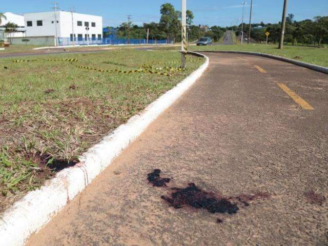 Homem cai de motocicleta e morre na Av. Gury Marques durante madrugada