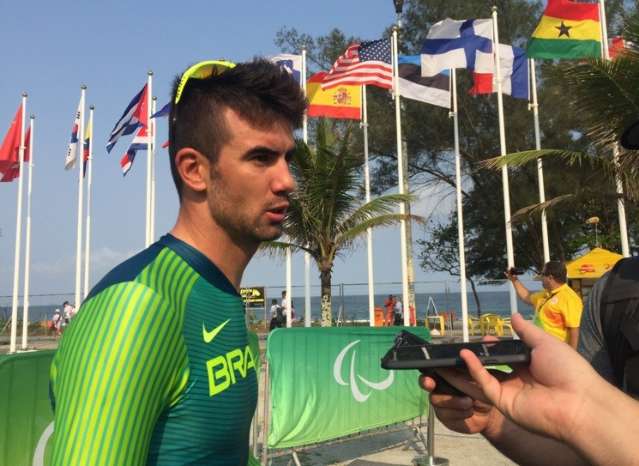Lauro Chaman fica com o bronze em prova do ciclismo de estrada