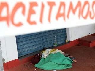 Em maio, morador de rua morreu de frio no bairro Coronel Antonino (Foto: Marcos Hermínio)