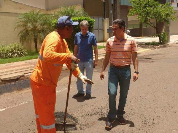 Em menos de uma semana, cinco mil buracos s&atilde;o tapados na Capital