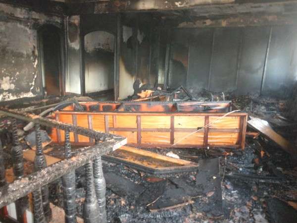 Inc&ecirc;ndio destr&oacute;i rep&uacute;blica de universit&aacute;rios em Dourados; ningu&eacute;m se feriu