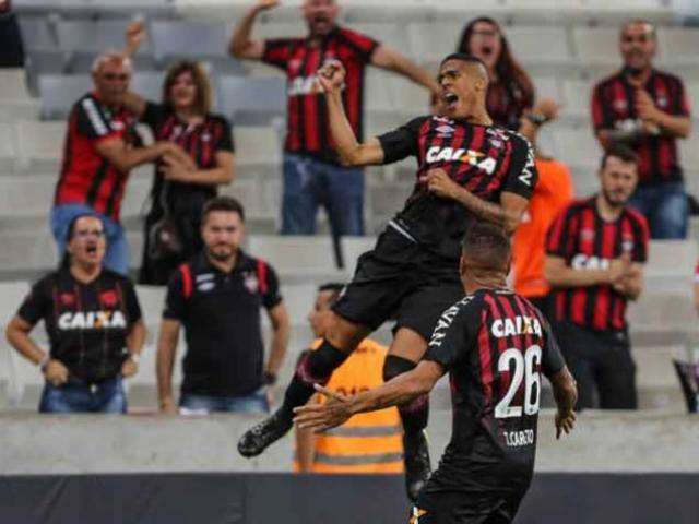 Noite foi de festival de p&ecirc;naltis e at&eacute; 9 gols por partida pela Copa do Brasil 