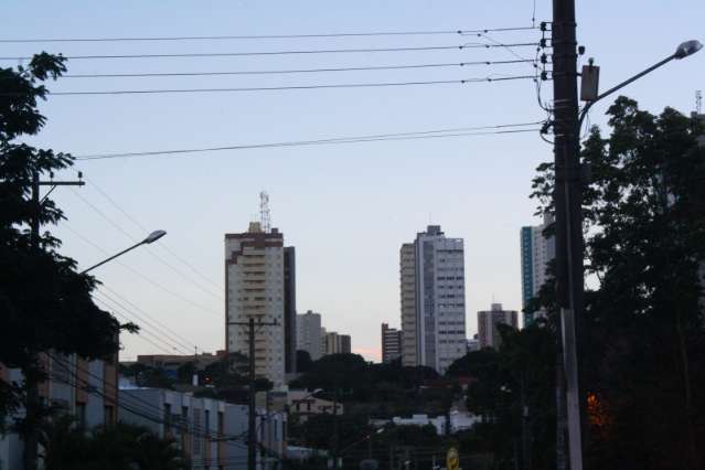 Sexta-feira amanhece com c&eacute;u claro e temperatura amena em Campo Grande 