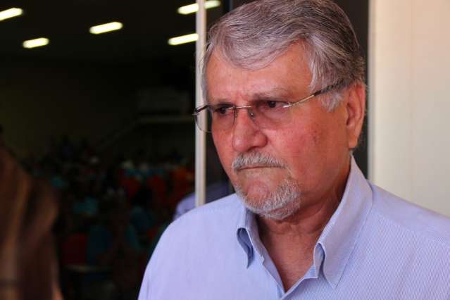 Com 4 pr&eacute;-candidatos, petistas admitem erros e defendem humildade