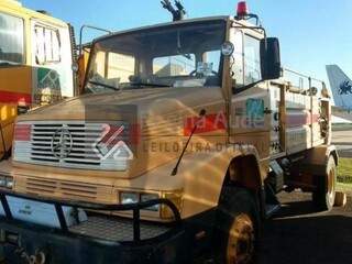 Caminhão ofertado em leilão da Infraero. (Foto: Divulgação)