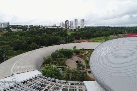 Obra milionária, Aquário do Pantanal exibe novidade: pichação na cúpula  