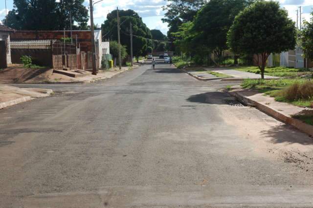  Moradores do Jd. Imperial afirmam ter visto garoto preso em cambur&atilde;o
