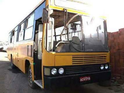  Ônibus sofre ataque em aldeia de Miranda e quatro ficam feridos 