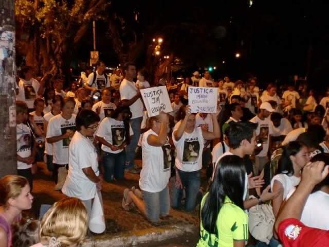  Fam&iacute;lia de seguran&ccedil;a diz que v&iacute;deo mostra que acusado n&atilde;o foi agredido em bar