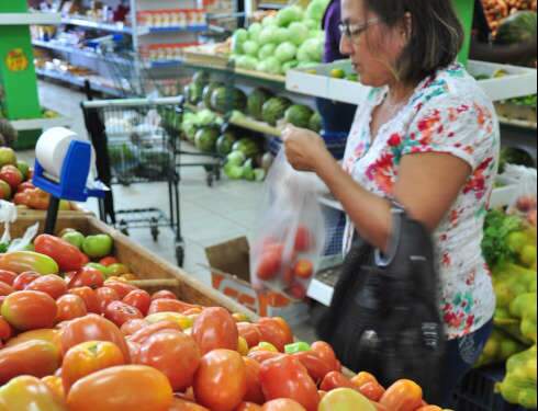  Cesta b&aacute;sica tem alta e j&aacute; mostra impacto das chuvas nos pre&ccedil;os