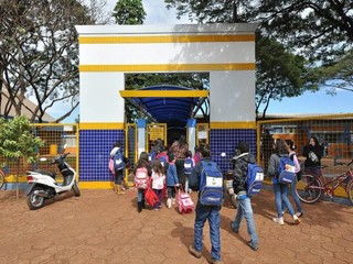 Sindicato de professores mantém decisão por greve a partir da próxima semana em escolas municipais de Dourados (Foto: Divulgação/A. Frota)