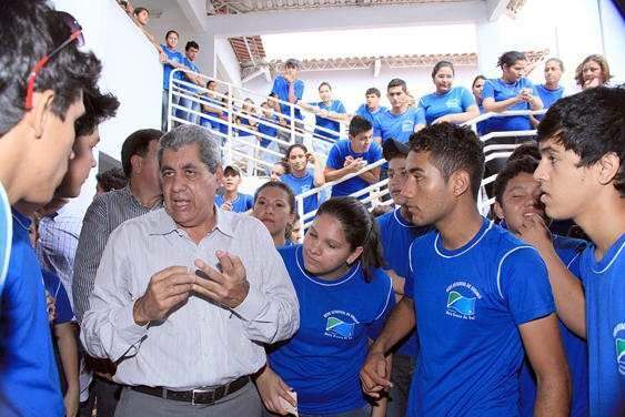 Andr&eacute; anuncia reforma e amplia&ccedil;&atilde;o em escolas estaduais em Porto Murtinho