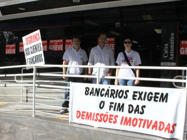  Protesto de banc&aacute;rios paralisou ag&ecirc;ncias do HSBC em Campo Grande