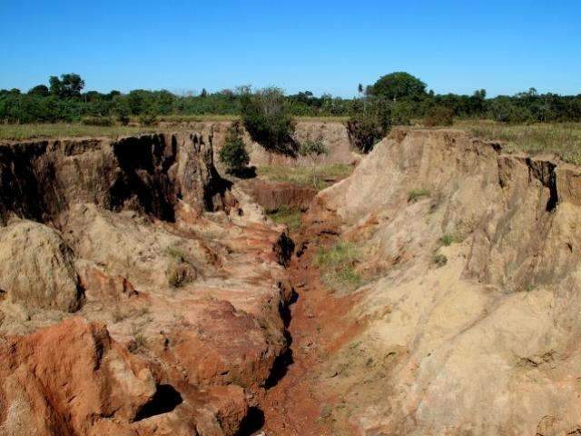 Prefeitura vai retomar obra de conten&ccedil;&atilde;o de eros&atilde;o na Cidade Morena