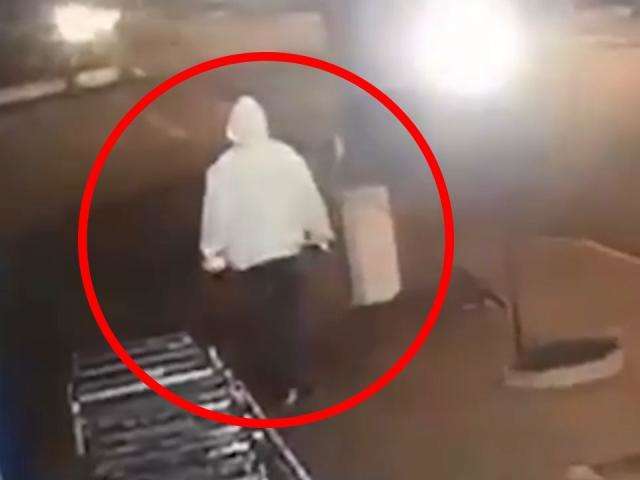 V&iacute;deo mostra suspeito perto da casa de prefeito pouco antes do atentado