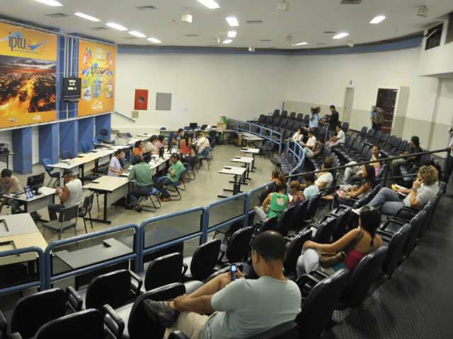 Usu&aacute;rios esperam agilizar atendimento com novo posto de emiss&atilde;o do cart&atilde;o do SUS