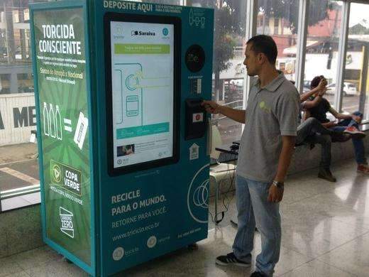 Oper&aacute;rio lan&ccedil;a hoje no Aero Rancho troca de garrafas pet por ingresso