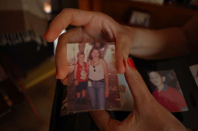 M&atilde;e diz que filho pode ter sido v&iacute;tima de inveja ou da pr&oacute;pria inoc&ecirc;ncia
