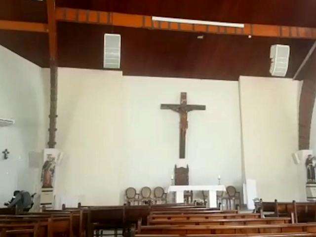 &ldquo;&Eacute; como mexer no pr&oacute;prio cora&ccedil;&atilde;o&rdquo;, diz padre sobre invas&atilde;o de catedral