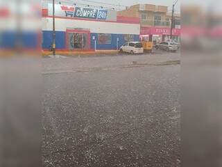 Ponta Por&atilde; tem chuva de granizo e meteorologistas alertam para tempestade em MS