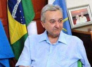 Prefeituras reduzem expediente e d&atilde;o f&eacute;rias coletivas para cortar gastos