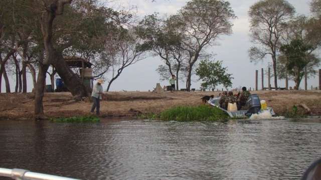 Pol&iacute;cia refor&ccedil;a fiscaliza&ccedil;&atilde;o contra pesca e alerta para multa de at&eacute; R$ 100 mil