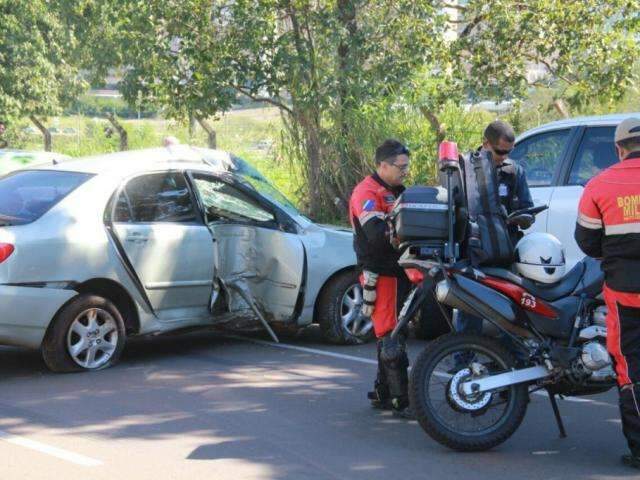 Condutor tem rosto cortado por vidro ap&oacute;s acidente na Afonso Pena