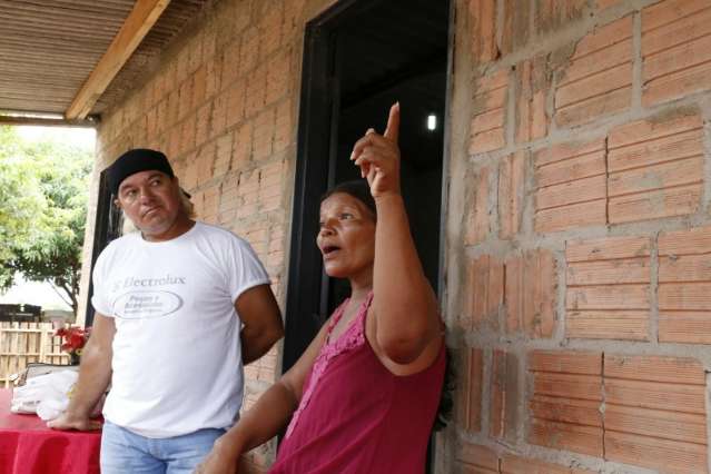 Casa no reboco &eacute; pal&aacute;cio de Maria, um presente dado por colegas de profiss&atilde;o