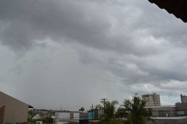 Na &quot;borda&quot; de um sistema de alta press&atilde;o, MS ter&aacute; temporal semana toda