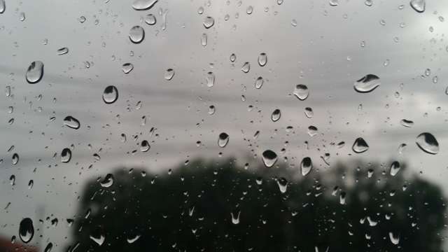 Ap&oacute;s 13 dias de seca, regi&atilde;o de Dourados tem chuva e vento forte