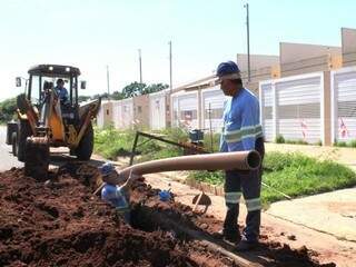 Obra de esgoto em Campo Grande; município já tem plano de saneamento