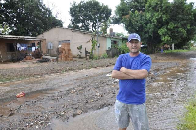 Chuva forte causa alagamentos e transtornos na regi&atilde;o das Moreninhas