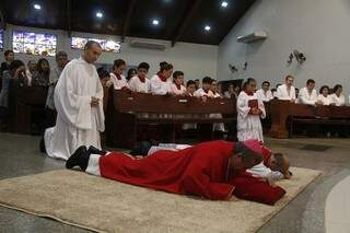 Dom Dimas lembra crimes b&aacute;rbaros na celebra&ccedil;&atilde;o da Paix&atilde;o de Cristo