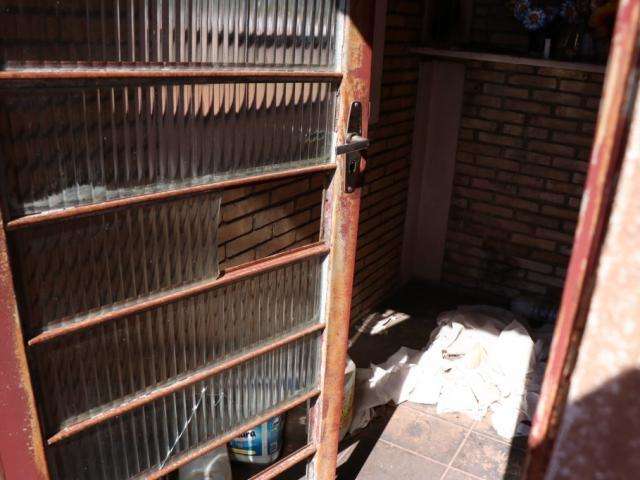 Em cemit&eacute;rios p&uacute;blicos, vigil&acirc;ncia depende do medo do sobrenatural