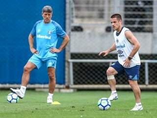 Técnico Renato Portaluppi, do Grêmio, comandou atividade preparatória para o confronto contra o São Paulo. (Foto: Lucas Uebel/Grêmio FBPA)