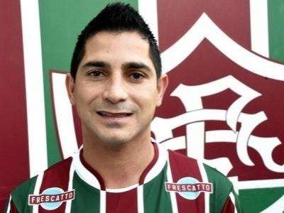 Jogador de MS que atua no Fluminense &eacute; preso no Rio por n&atilde;o pagar pens&atilde;o