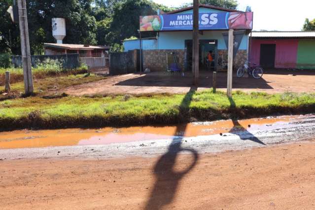 Casas continuam alagadas e &iacute;ndios prometem novo bloqueio da MS-156