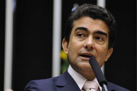 Marçal Filho é assediado por dois novos partidos e pode deixar o PMDB