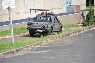 Policiais do Batalhão de Choque isolaram a área na manhã de hoje (Foto: Marcelo Calazans)
