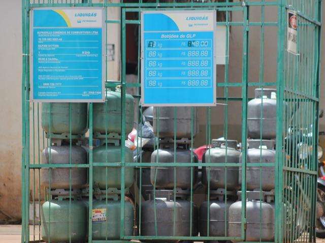 Com reajuste da Petrobras ap&oacute;s 13 anos, pre&ccedil;o do g&aacute;s chega a R$ 70