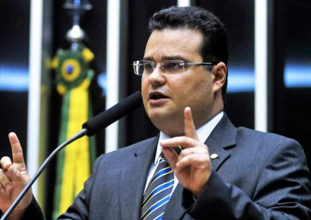 F&aacute;bio Trad lidera aprova&ccedil;&atilde;o de projeto que fixa 30 horas semanais a psic&oacute;logos